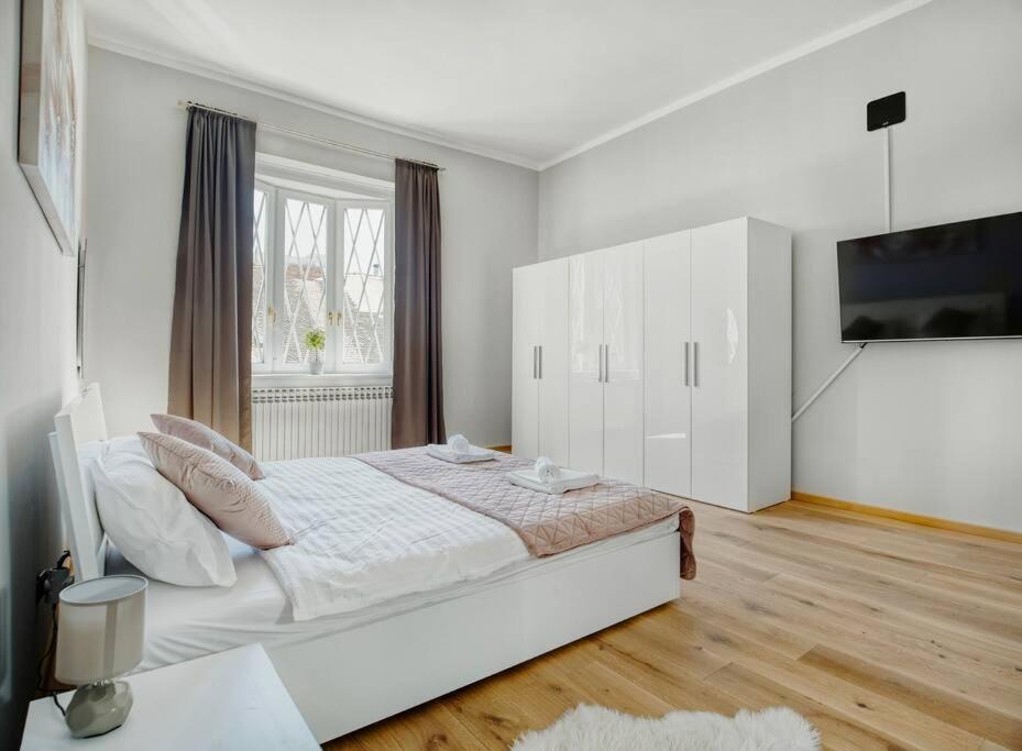 City Twenty 2Bdr Apartment By Irundo ซาเกร็บ ภายนอก รูปภาพ
