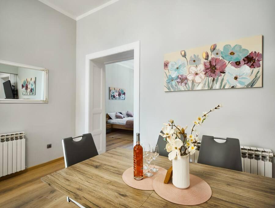 City Twenty 2Bdr Apartment By Irundo ซาเกร็บ ภายนอก รูปภาพ