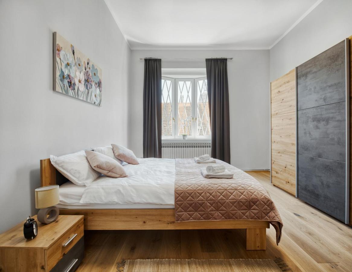 City Twenty 2Bdr Apartment By Irundo ซาเกร็บ ภายนอก รูปภาพ