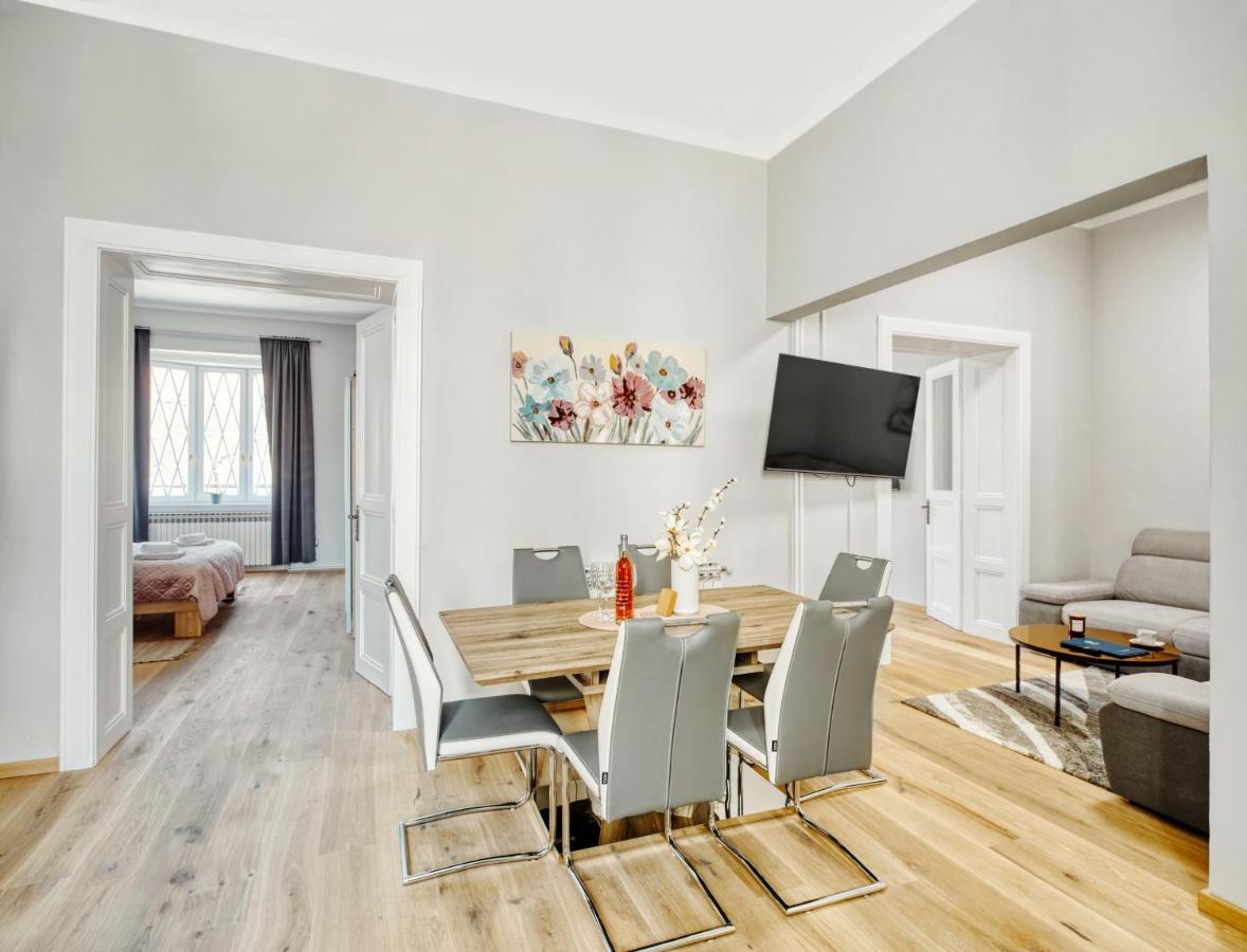 City Twenty 2Bdr Apartment By Irundo ซาเกร็บ ภายนอก รูปภาพ
